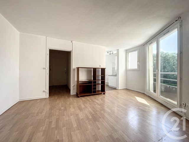 Appartement T1 à vendre - 1 pièce - 30.12 m2 - NOISIEL - 77 - ILE-DE-FRANCE - Century 21 Agence Du Val
