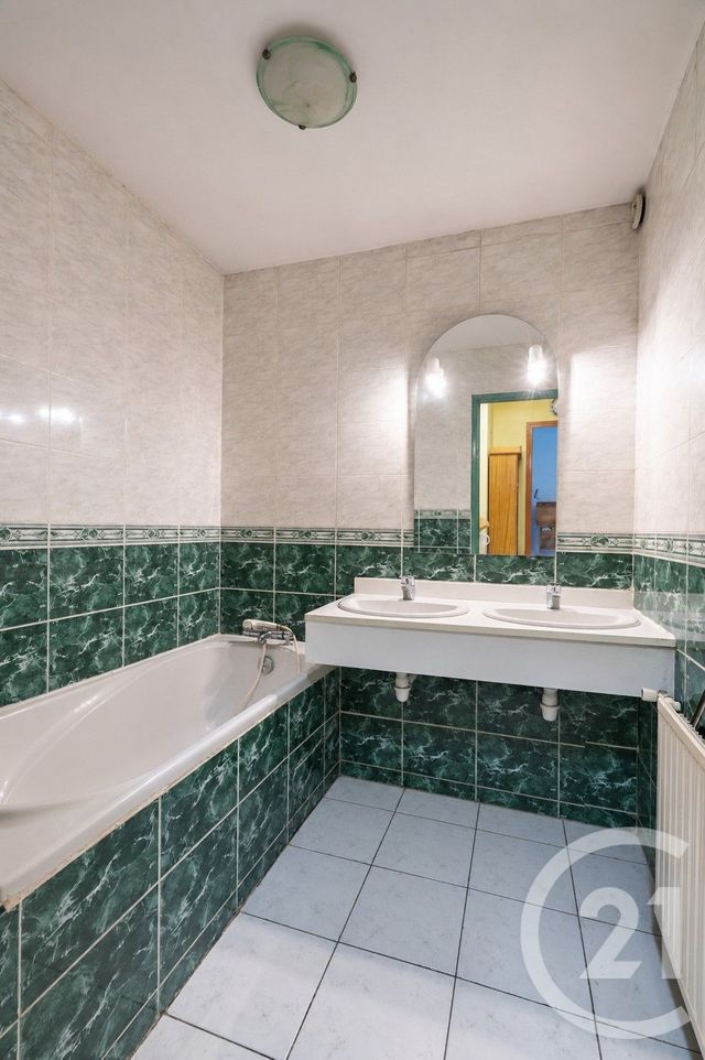 maison à vendre - 5 pièces - 119.55 m2 - CHAMPS SUR MARNE - 77 - ILE-DE-FRANCE - Century 21 Agence Du Val