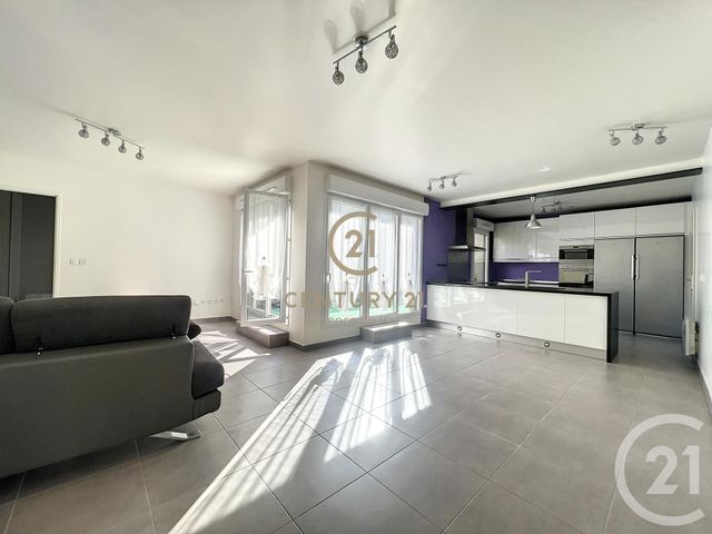 Appartement Duplex à vendre - 5 pièces - 111.98 m2 - CHAMPS SUR MARNE - 77 - ILE-DE-FRANCE - Century 21 Agence Du Val