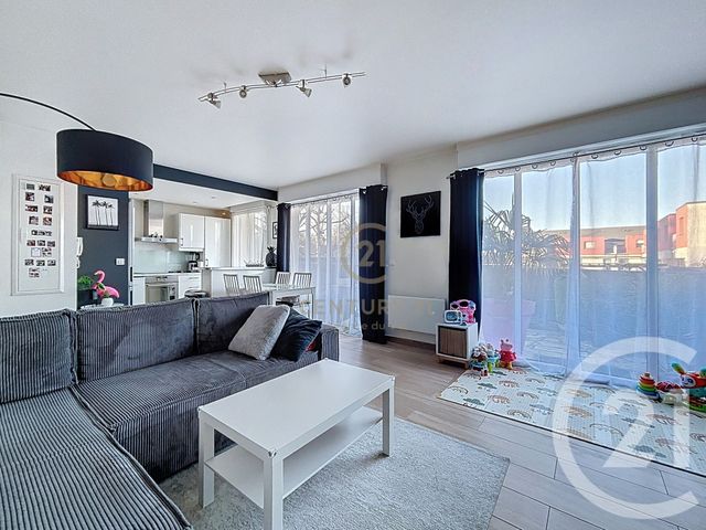 Appartement F3 à vendre - 3 pièces - 65.82 m2 - CHAMPS SUR MARNE - 77 - ILE-DE-FRANCE - Century 21 Agence Du Val