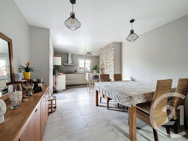 maison à vendre - 7 pièces - 131.49 m2 - CHAMPS SUR MARNE - 77 - ILE-DE-FRANCE - Century 21 Agence Du Val