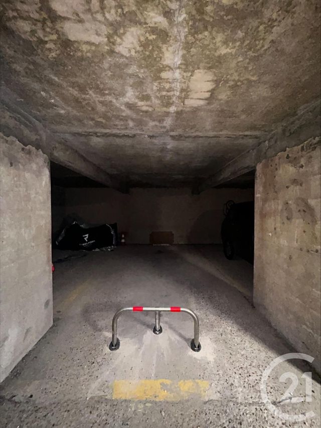 Afficher la photo en grand parking à louer - 14.3 m2 - CHAMPS SUR MARNE - 77 - ILE-DE-FRANCE - Century 21 Agence Du Val