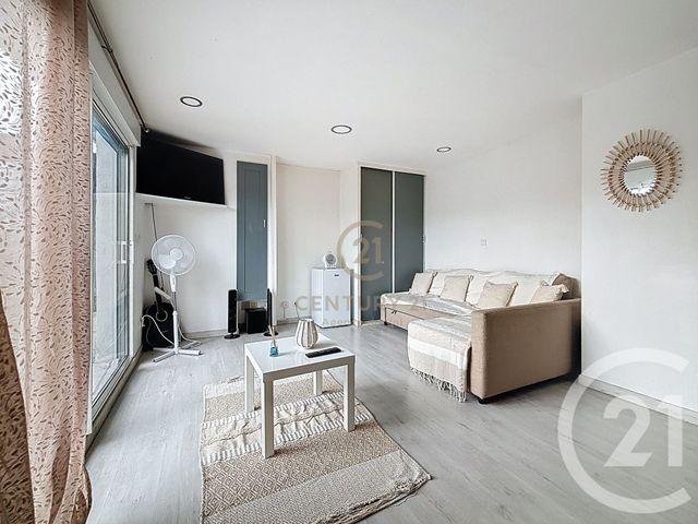 Appartement Studio à vendre - 1 pièce - 23.56 m2 - CHAMPS SUR MARNE - 77 - ILE-DE-FRANCE - Century 21 Agence Du Val