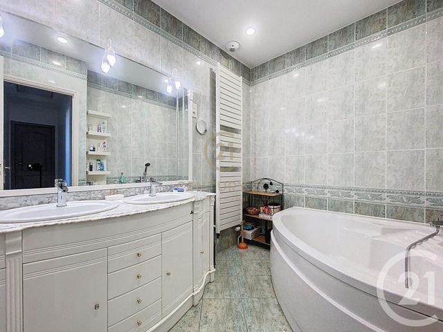 maison à vendre - 6 pièces - 148.17 m2 - GOURNAY SUR MARNE - 93 - ILE-DE-FRANCE - Century 21 Agence Du Val