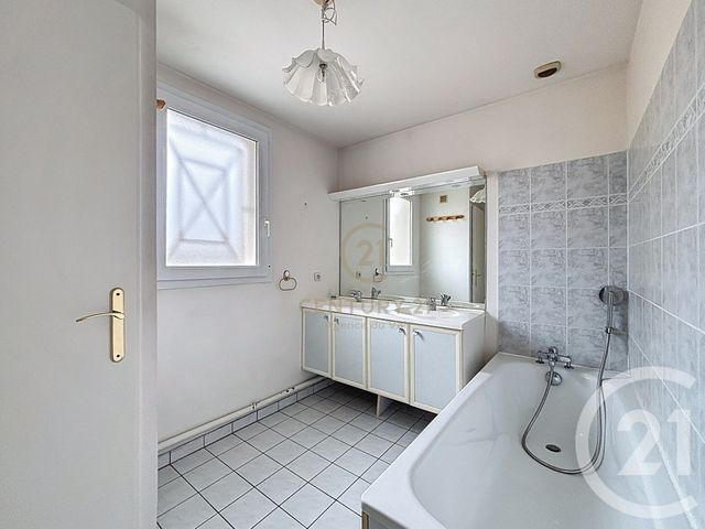 maison à vendre - 5 pièces - 91.24 m2 - CHAMPS SUR MARNE - 77 - ILE-DE-FRANCE - Century 21 Agence Du Val