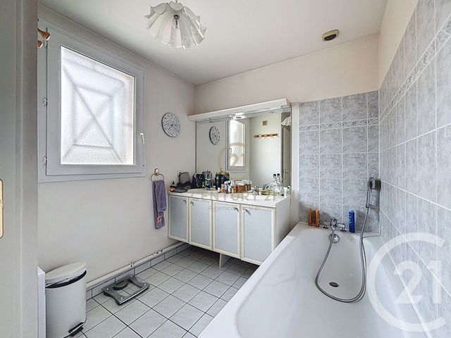 maison à vendre - 5 pièces - 91.24 m2 - CHAMPS SUR MARNE - 77 - ILE-DE-FRANCE - Century 21 Agence Du Val