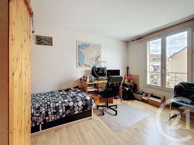 maison à vendre - 5 pièces - 91.24 m2 - CHAMPS SUR MARNE - 77 - ILE-DE-FRANCE - Century 21 Agence Du Val