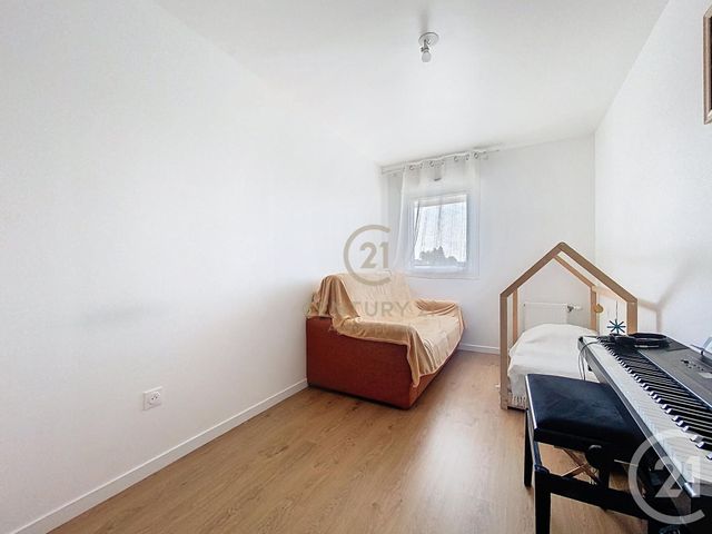 Appartement F4 à vendre - 4 pièces - 90.85 m2 - NOISIEL - 77 - ILE-DE-FRANCE - Century 21 Agence Du Val