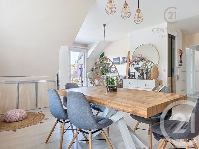 Appartement F3 à louer - 3 pièces - 57.52 m2 - CHAMPS SUR MARNE - 77 - ILE-DE-FRANCE - Century 21 Agence Du Val