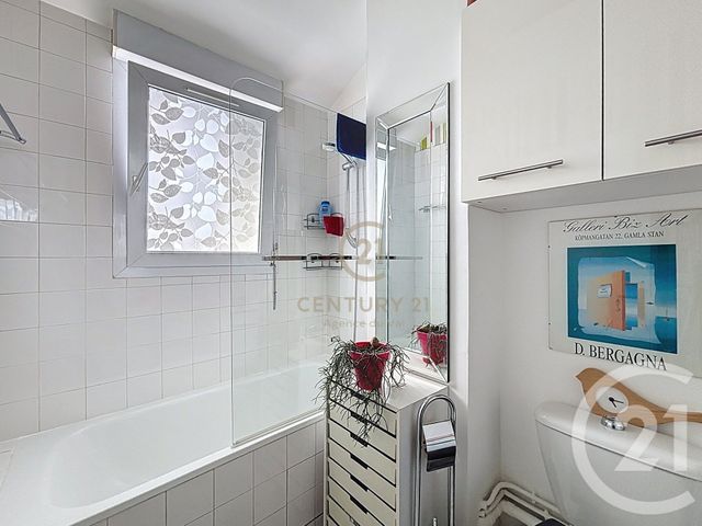 Appartement F3 à vendre - 3 pièces - 49.7 m2 - GOURNAY SUR MARNE - 93 - ILE-DE-FRANCE - Century 21 Agence Du Val