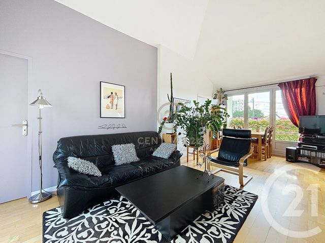 Appartement F3 à vendre - 3 pièces - 49.7 m2 - GOURNAY SUR MARNE - 93 - ILE-DE-FRANCE - Century 21 Agence Du Val