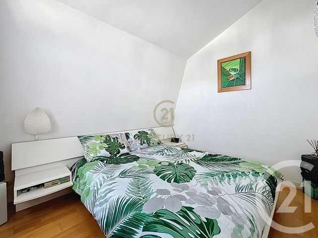 Appartement F3 à vendre - 3 pièces - 49.7 m2 - GOURNAY SUR MARNE - 93 - ILE-DE-FRANCE - Century 21 Agence Du Val