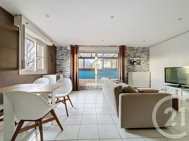 Appartement F3 à vendre - 3 pièces - 69.09 m2 - CHAMPS SUR MARNE - 77 - ILE-DE-FRANCE - Century 21 Agence Du Val