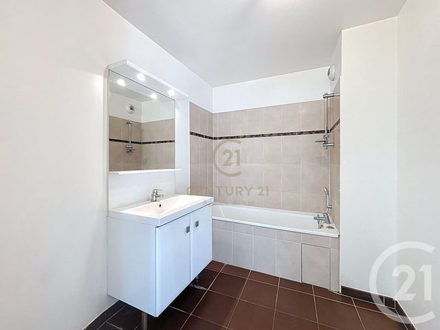 Appartement F2 à louer - 2 pièces - 44.1 m2 - CHAMPS SUR MARNE - 77 - ILE-DE-FRANCE - Century 21 Agence Du Val