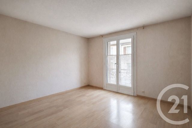 Appartement F3 à vendre - 3 pièces - 72.71 m2 - EMERAINVILLE - 77 - ILE-DE-FRANCE - Century 21 Agence Du Val