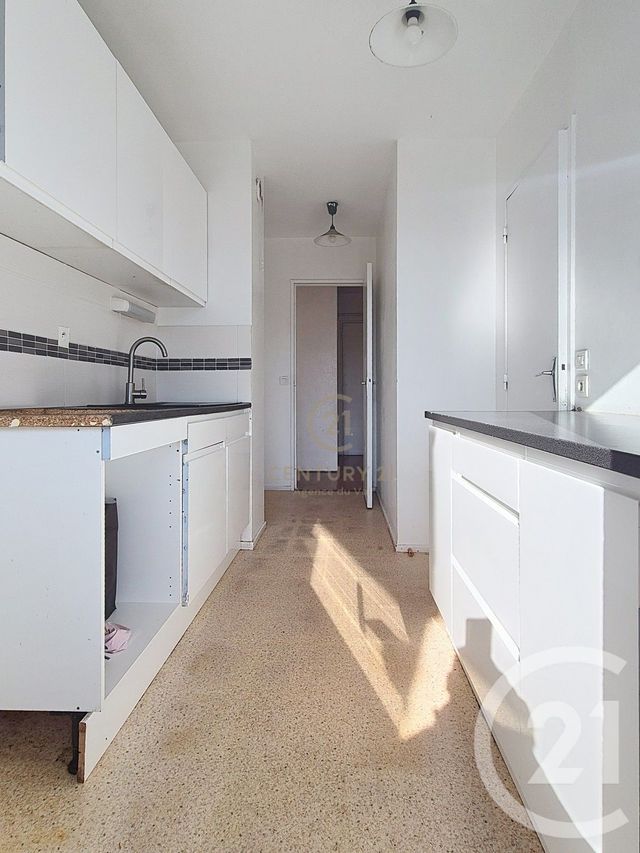 Afficher la photo en grand Appartement F3 à vendre - 3 pièces - 67.15 m2 - CHAMPS SUR MARNE - 77 - ILE-DE-FRANCE - Century 21 Agence Du Val