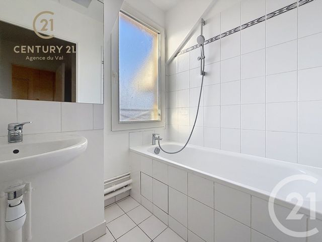 Appartement F2 à louer - 2 pièces - 57.76 m2 - CHAMPS SUR MARNE - 77 - ILE-DE-FRANCE - Century 21 Agence Du Val