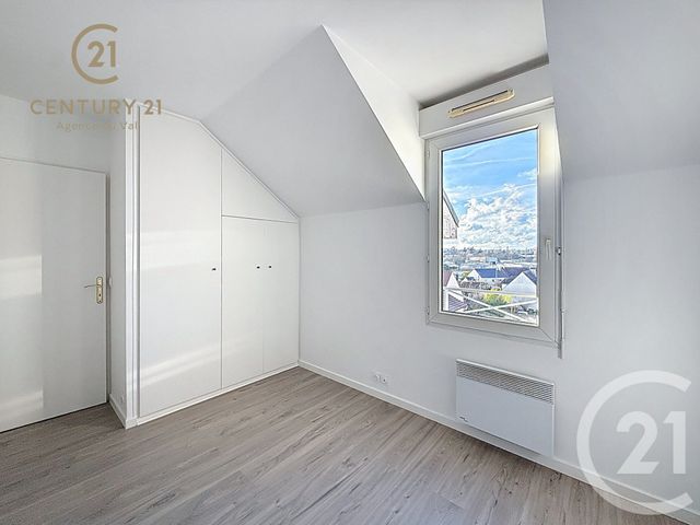Appartement F2 à louer - 2 pièces - 57.76 m2 - CHAMPS SUR MARNE - 77 - ILE-DE-FRANCE - Century 21 Agence Du Val