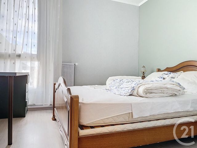 Appartement F4 à louer - 4 pièces - 84.14 m2 - CHAMPS SUR MARNE - 77 - ILE-DE-FRANCE - Century 21 Agence Du Val