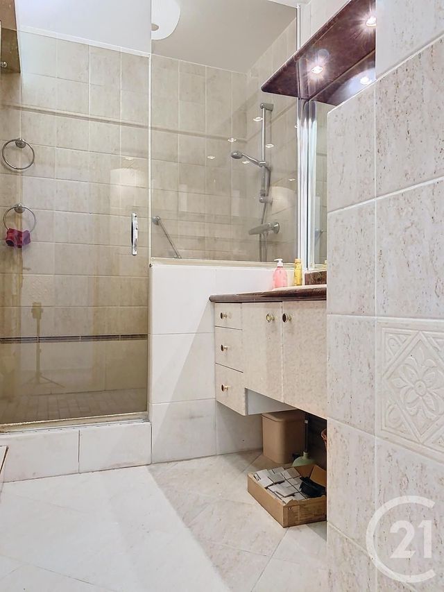 Appartement F4 à louer - 4 pièces - 84.14 m2 - CHAMPS SUR MARNE - 77 - ILE-DE-FRANCE - Century 21 Agence Du Val