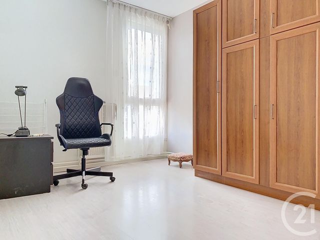 Appartement F4 à louer - 4 pièces - 84.14 m2 - CHAMPS SUR MARNE - 77 - ILE-DE-FRANCE - Century 21 Agence Du Val