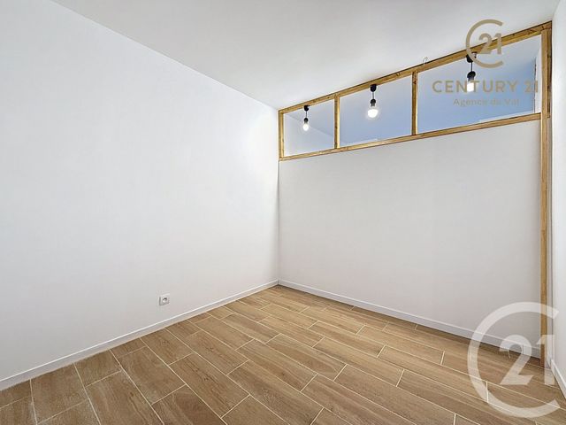 Appartement Studio cabine à louer - 2 pièces - 28.95 m2 - CHAMPS SUR MARNE - 77 - ILE-DE-FRANCE - Century 21 Agence Du Val