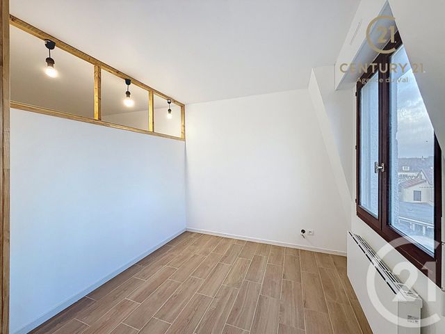 Appartement Studio cabine à louer - 2 pièces - 28.95 m2 - CHAMPS SUR MARNE - 77 - ILE-DE-FRANCE - Century 21 Agence Du Val