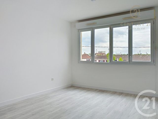 Appartement F1 à louer - 1 pièce - 27.39 m2 - PONTAULT COMBAULT - 77 - ILE-DE-FRANCE - Century 21 Agence Du Val