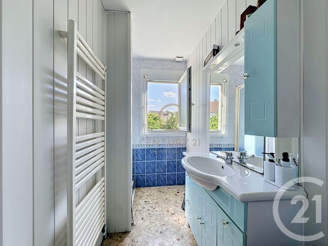 maison à vendre - 5 pièces - 147.96 m2 - CHAMPS SUR MARNE - 77 - ILE-DE-FRANCE - Century 21 Agence Du Val