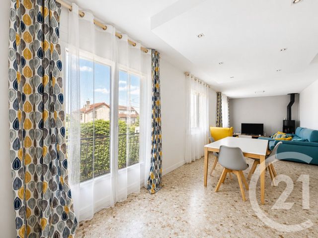 maison à vendre - 5 pièces - 147.96 m2 - CHAMPS SUR MARNE - 77 - ILE-DE-FRANCE - Century 21 Agence Du Val