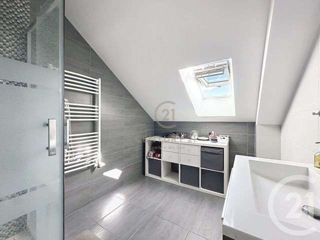 maison à vendre - 5 pièces - 147.96 m2 - CHAMPS SUR MARNE - 77 - ILE-DE-FRANCE - Century 21 Agence Du Val