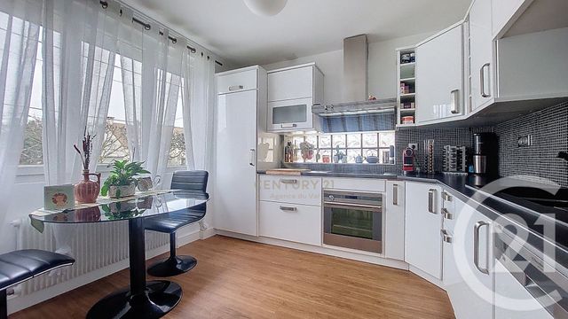 maison à vendre - 6 pièces - 161.68 m2 - CHAMPS SUR MARNE - 77 - ILE-DE-FRANCE - Century 21 Agence Du Val