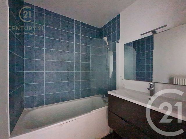 Appartement F2 à louer - 2 pièces - 50.24 m2 - LOGNES - 77 - ILE-DE-FRANCE - Century 21 Agence Du Val