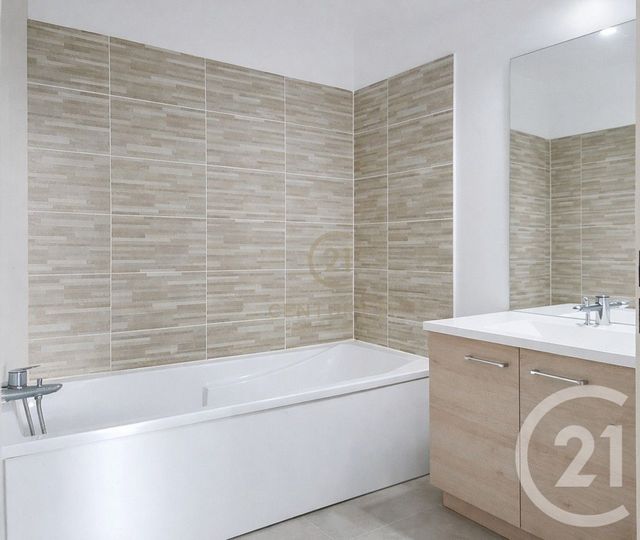 Appartement F4 à vendre - 4 pièces - 80.86 m2 - NEUILLY SUR MARNE - 93 - ILE-DE-FRANCE - Century 21 Agence Du Val