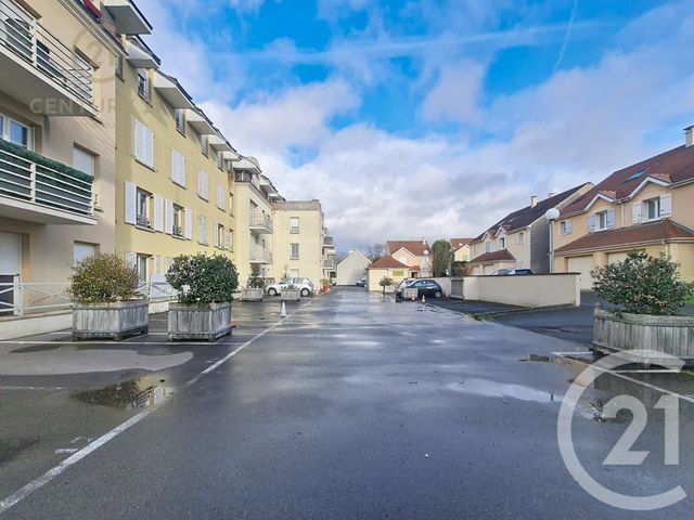 parking à louer - 5.44 m2 - CHAMPS SUR MARNE - 77 - ILE-DE-FRANCE - Century 21 Agence Du Val
