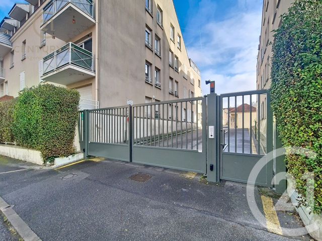 parking à louer - 5.44 m2 - CHAMPS SUR MARNE - 77 - ILE-DE-FRANCE - Century 21 Agence Du Val