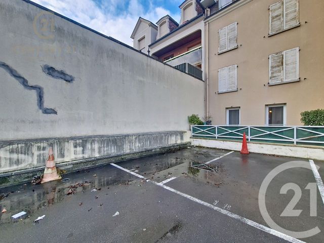 parking à louer - 5.44 m2 - CHAMPS SUR MARNE - 77 - ILE-DE-FRANCE - Century 21 Agence Du Val