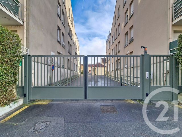 parking à louer - 5.44 m2 - CHAMPS SUR MARNE - 77 - ILE-DE-FRANCE - Century 21 Agence Du Val