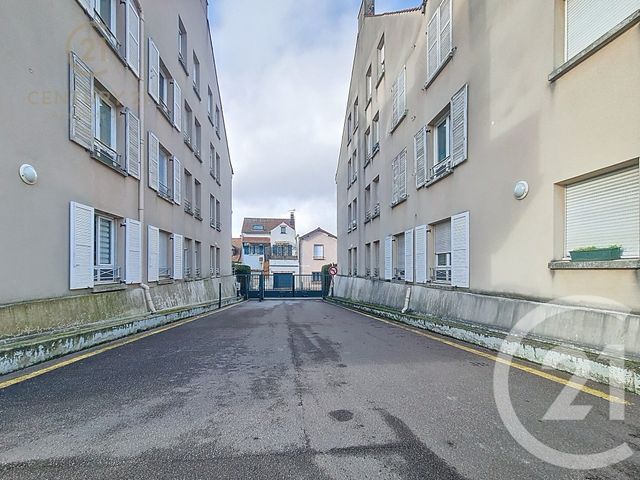 parking à louer - 5.44 m2 - CHAMPS SUR MARNE - 77 - ILE-DE-FRANCE - Century 21 Agence Du Val