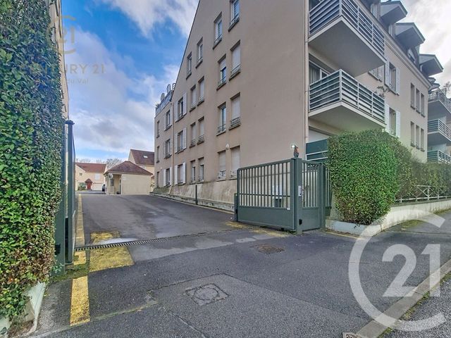 parking à louer - 5.44 m2 - CHAMPS SUR MARNE - 77 - ILE-DE-FRANCE - Century 21 Agence Du Val