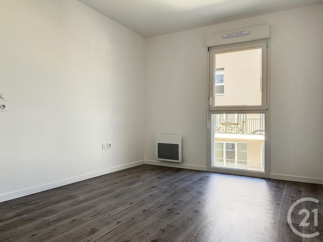 Appartement F2 à louer - 2 pièces - 44.57 m2 - CHAMPS SUR MARNE - 77 - ILE-DE-FRANCE - Century 21 Agence Du Val