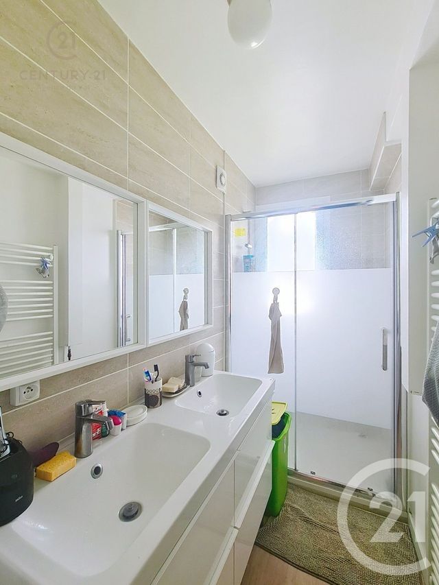 Appartement F3 à louer - 3 pièces - 56.79 m2 - CHELLES - 77 - ILE-DE-FRANCE - Century 21 Agence Du Val