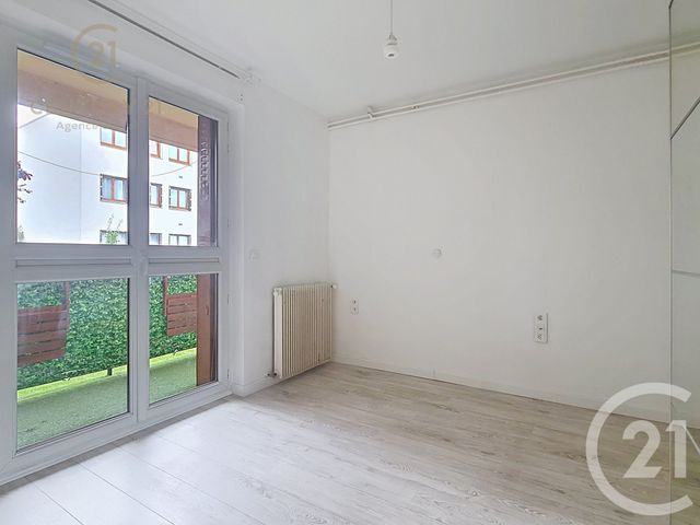 Appartement F3 à louer - 3 pièces - 56.79 m2 - CHELLES - 77 - ILE-DE-FRANCE - Century 21 Agence Du Val