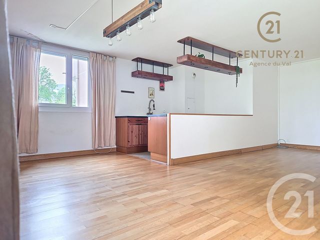 Appartement F2 à louer - 2 pièces - 57.58 m2 - CHAMPS SUR MARNE - 77 - ILE-DE-FRANCE - Century 21 Agence Du Val