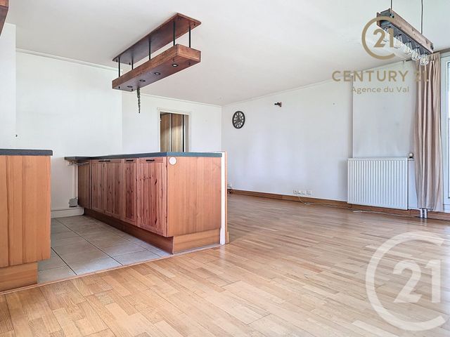 Appartement F2 à louer - 2 pièces - 57.58 m2 - CHAMPS SUR MARNE - 77 - ILE-DE-FRANCE - Century 21 Agence Du Val