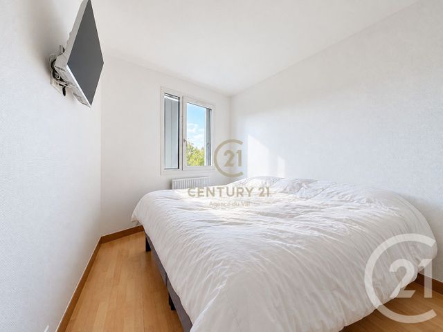 Appartement F3 à vendre - 3 pièces - 60.92 m2 - NOISIEL - 77 - ILE-DE-FRANCE - Century 21 Agence Du Val