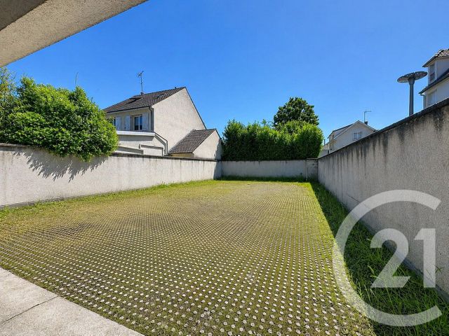 Appartement F2 à vendre - 2 pièces - 32.35 m2 - CHAMPS SUR MARNE - 77 - ILE-DE-FRANCE - Century 21 Agence Du Val