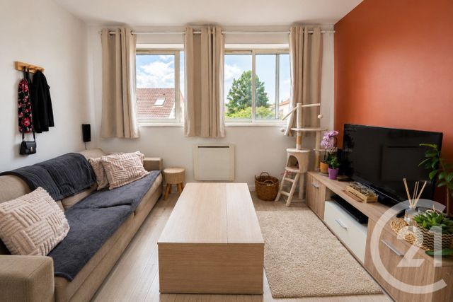 Appartement F2 à vendre - 2 pièces - 32.35 m2 - CHAMPS SUR MARNE - 77 - ILE-DE-FRANCE - Century 21 Agence Du Val