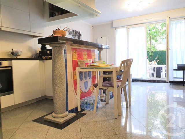 Appartement Duplex à louer - 2 pièces - 44.97 m2 - EMERAINVILLE - 77 - ILE-DE-FRANCE - Century 21 Agence Du Val