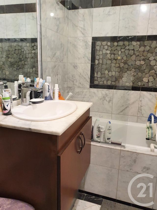 Appartement Duplex à louer - 2 pièces - 44.97 m2 - EMERAINVILLE - 77 - ILE-DE-FRANCE - Century 21 Agence Du Val